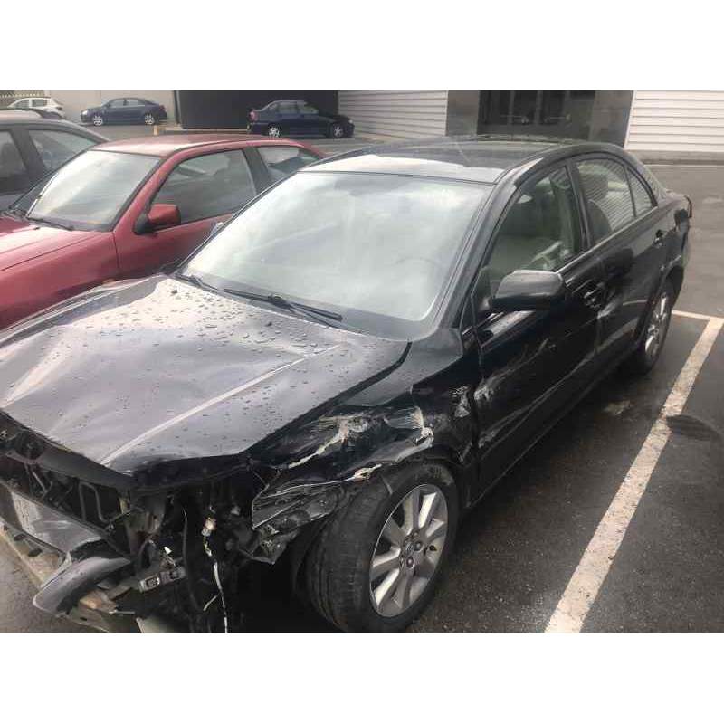 TOYOTA AVENSIS BERLINA (T25)