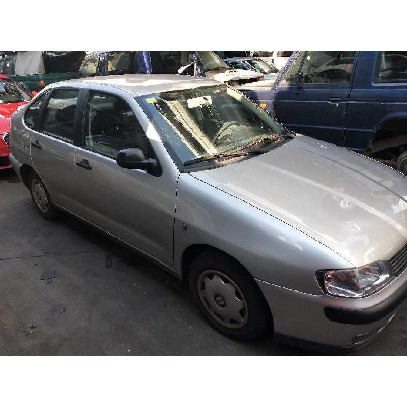 SEAT CORDOBA BERLINA (6K2)