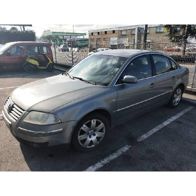 VOLKSWAGEN PASSAT BERLINA (3B3)