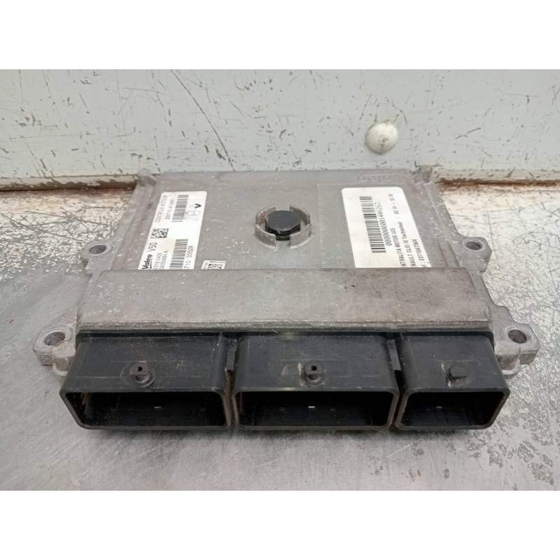 Recambio de centralita motor uce para renault clio iv technofeel referencia OEM IAM 237104736R 237103352R 143160405
