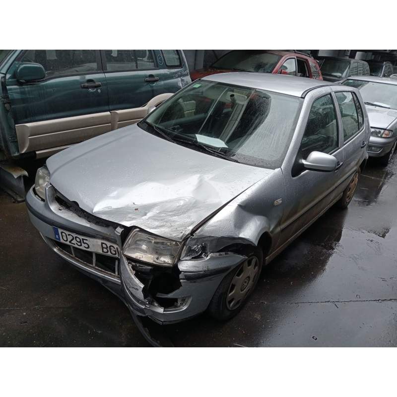 VOLKSWAGEN POLO (6N2)
