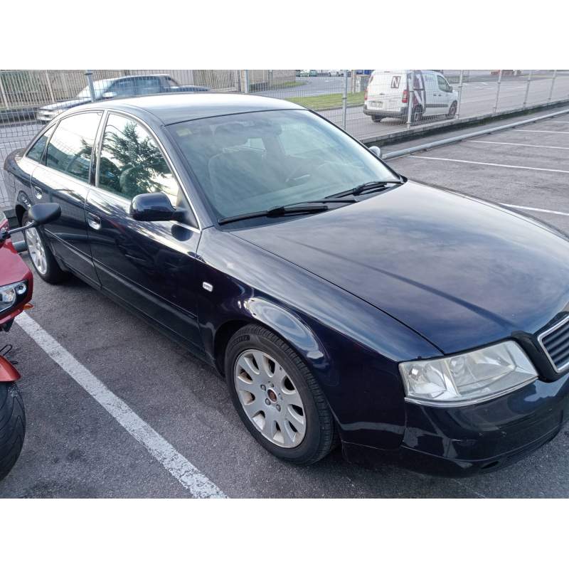 AUDI A6 BERLINA (4B2)