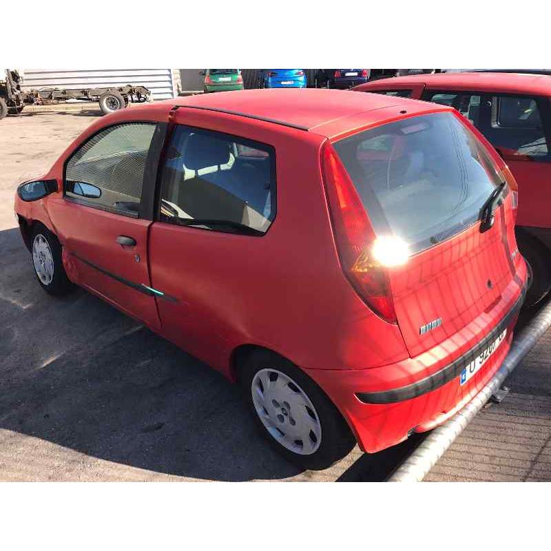 FIAT PUNTO BERLINA (188)