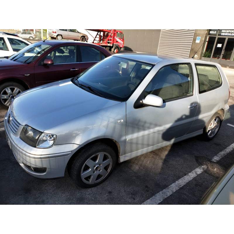 VOLKSWAGEN POLO BERLINA (6N2)
