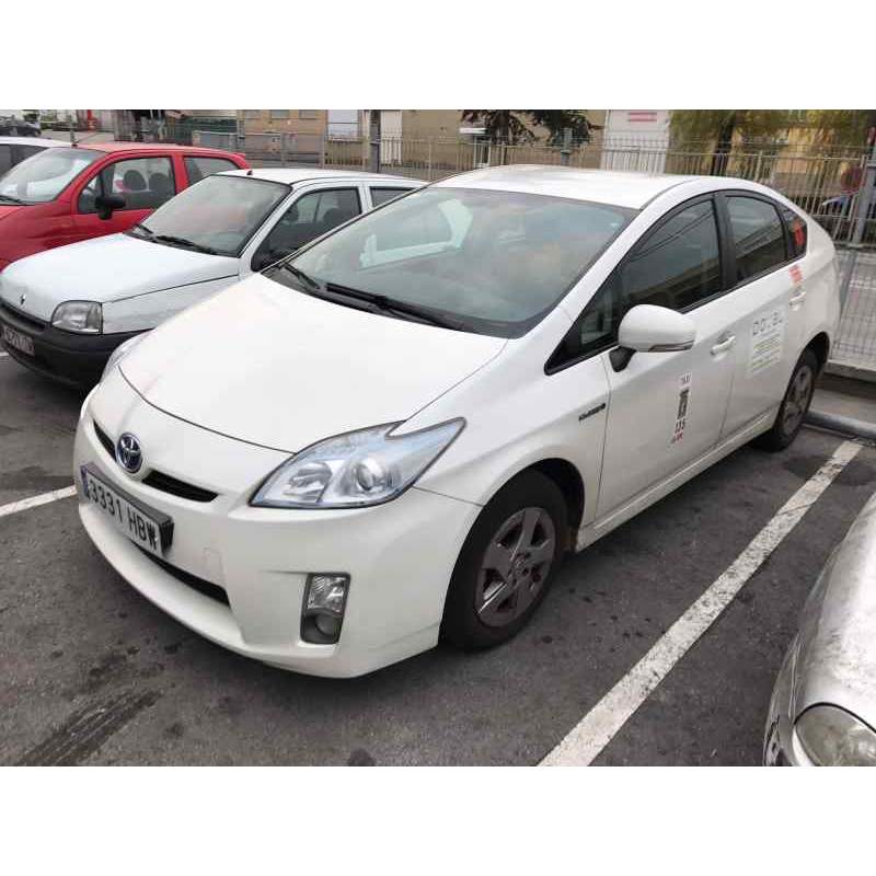 TOYOTA PRIUS (NHW30)