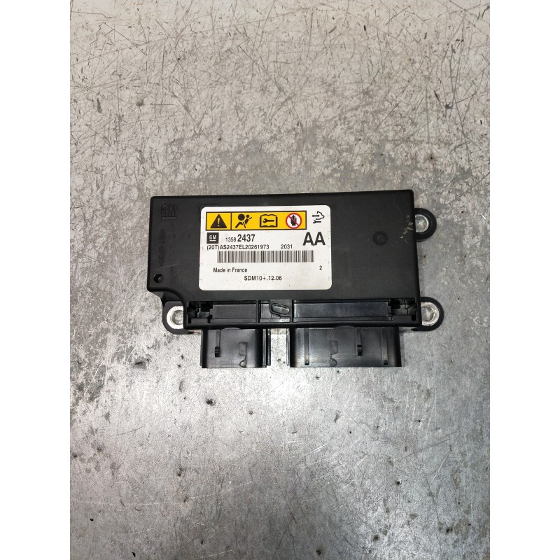 Recambio de centralita airbag para opel astra j lim. enjoy referencia OEM IAM 13582437  