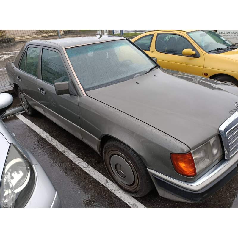 MERCEDES-BENZ CLASE E (W124) BERLINA