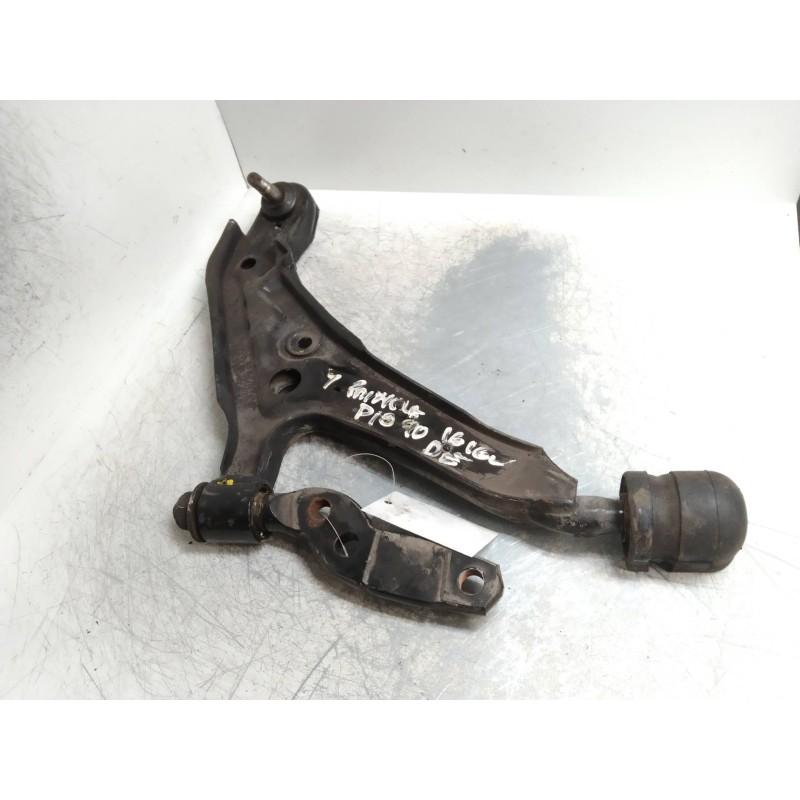 Recambio de brazo suspension inferior delantero derecho para nissan primera berl./familiar (p10/w10) referencia OEM IAM   