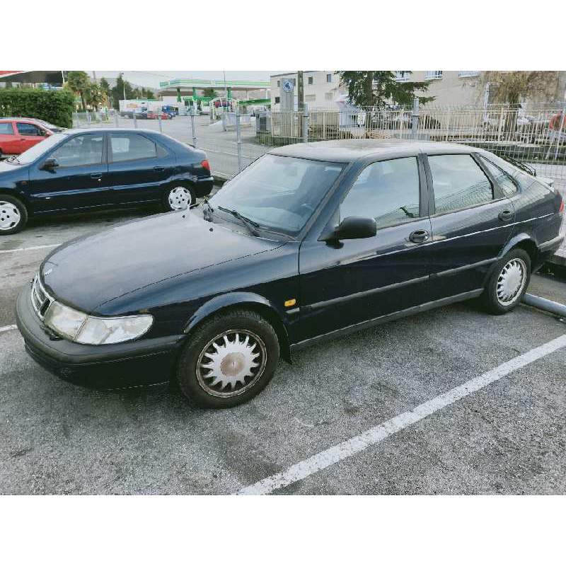 SAAB 900 BERLINA