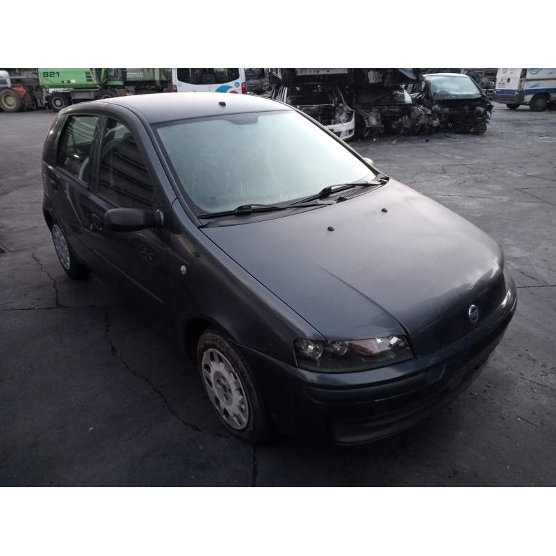 FIAT PUNTO BERLINA (188)