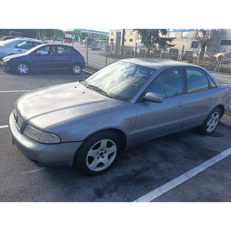 AUDI A4 BERLINA (B5)