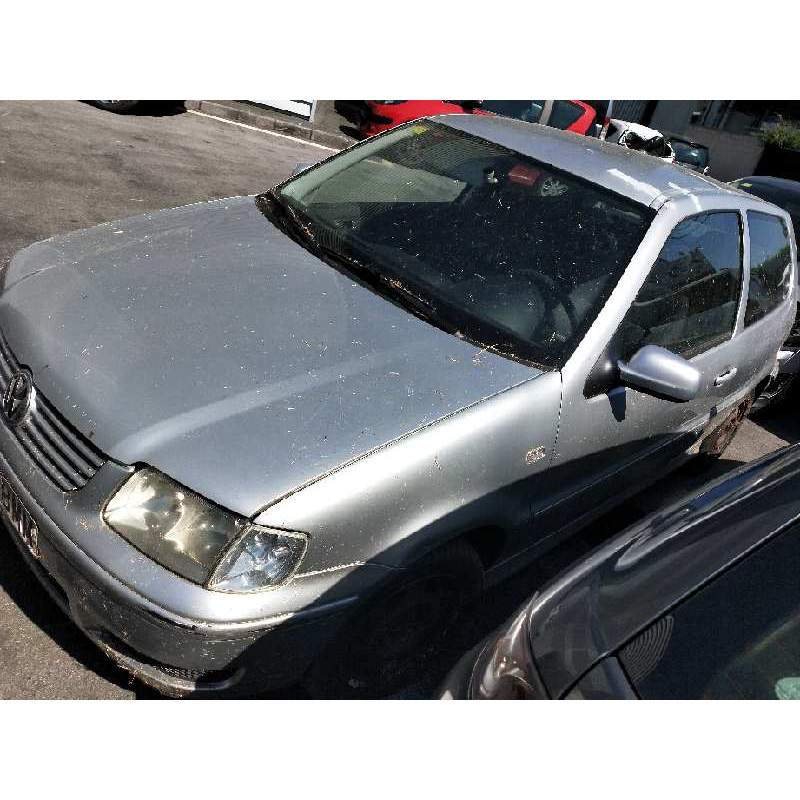 VOLKSWAGEN POLO BERLINA (6N2)