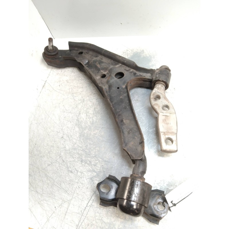 Recambio de brazo suspension inferior delantero izquierdo para nissan primera berlina (p11) comfort referencia OEM IAM   