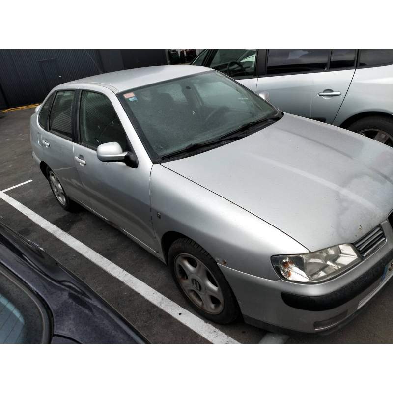 SEAT CORDOBA BERLINA (6K2)