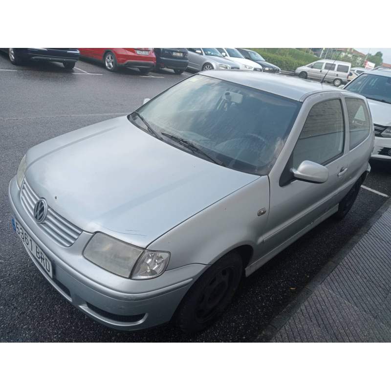 VOLKSWAGEN POLO BERLINA (6N2)