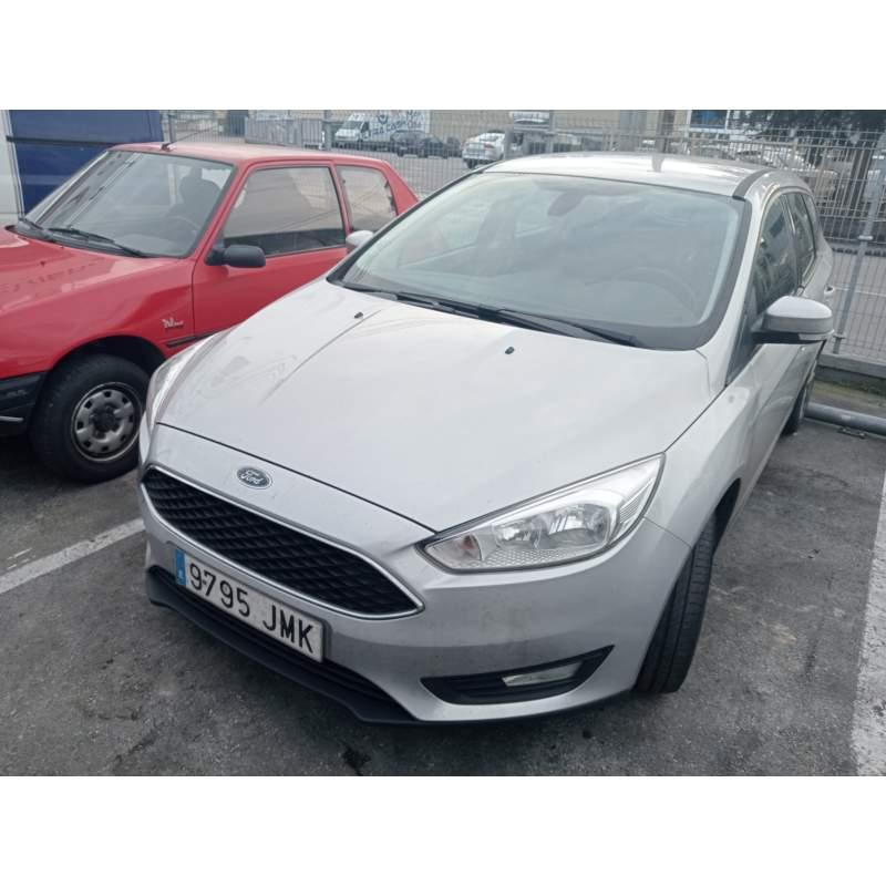 FORD FOCUS TURN.