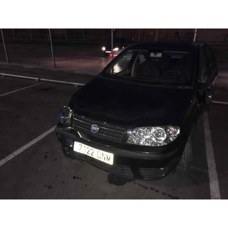 FIAT PUNTO BERLINA (188)