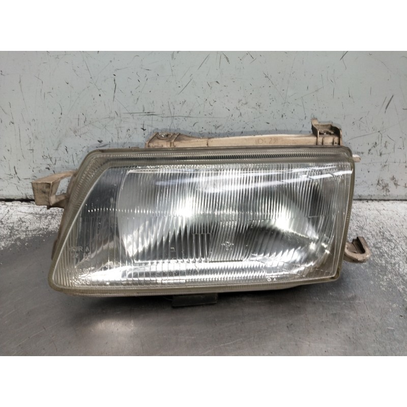 Recambio de faro izquierdo para opel astra f berlina california referencia OEM IAM   