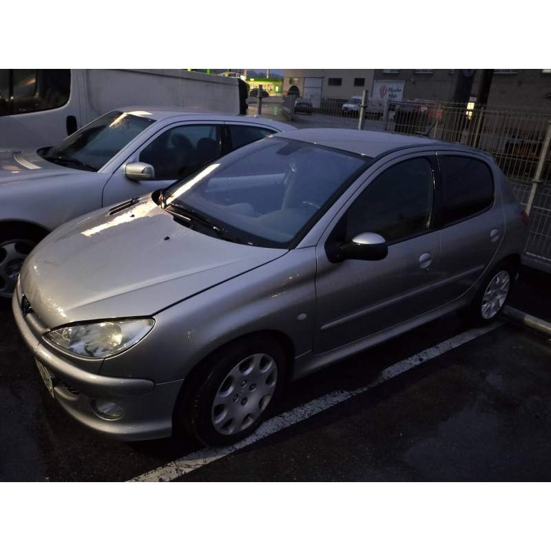PEUGEOT 206 BERLINA