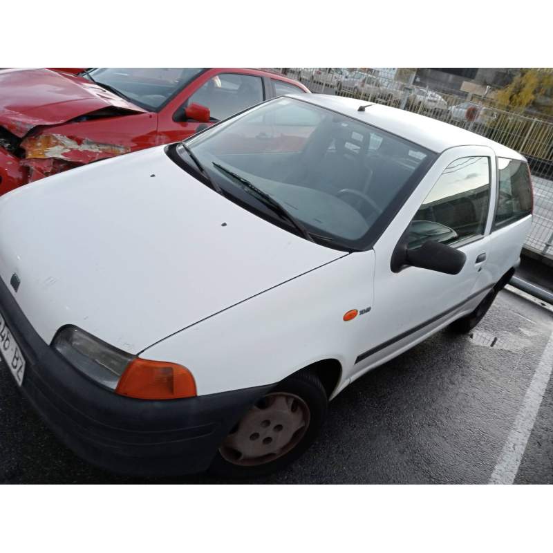 FIAT PUNTO BERLINA (176)