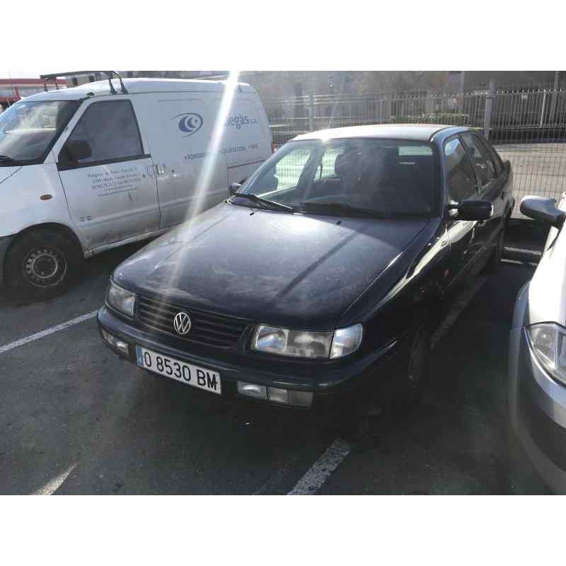 VOLKSWAGEN PASSAT BERLINA (3A2)