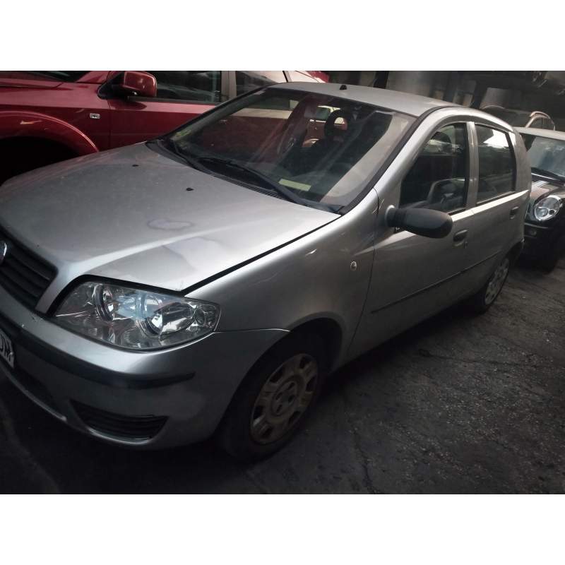 FIAT PUNTO BERLINA (188)