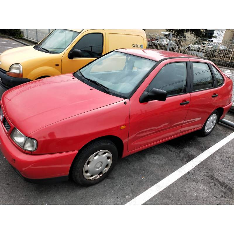 SEAT CORDOBA BERLINA (6K2)