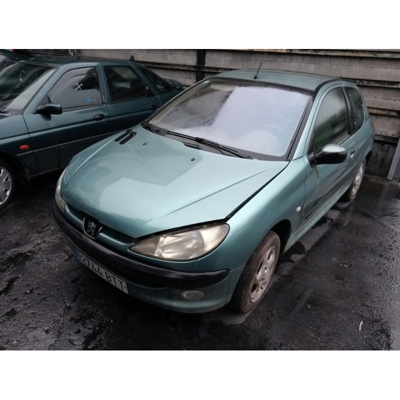 peugeot 206 berlina del año 2002