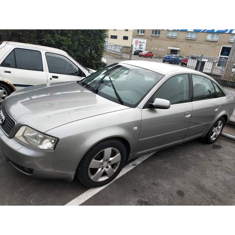AUDI A6 BERLINA (4B2)