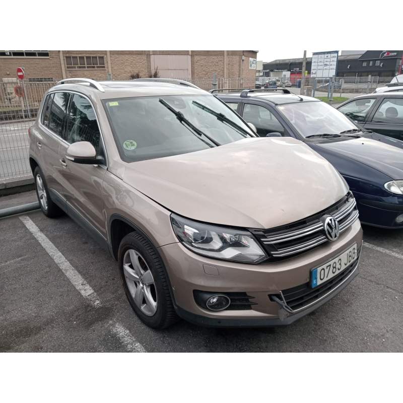 VOLKSWAGEN TIGUAN (5N_)