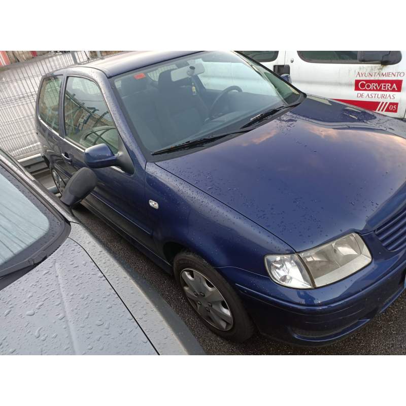 VOLKSWAGEN POLO BERLINA (6N2)