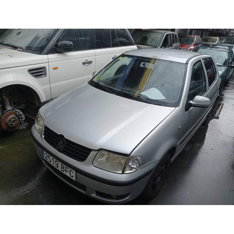 VOLKSWAGEN POLO BERLINA (6N2)