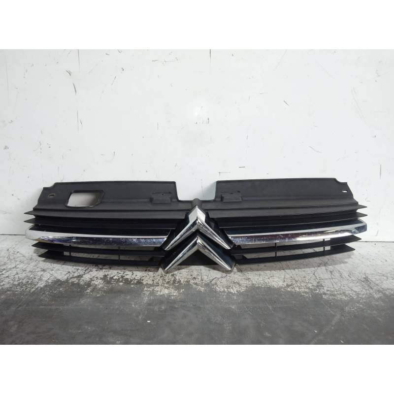 Recambio de rejilla delantera para citroën c5 berlina 2.0 hdi premier referencia OEM IAM 9636751980  