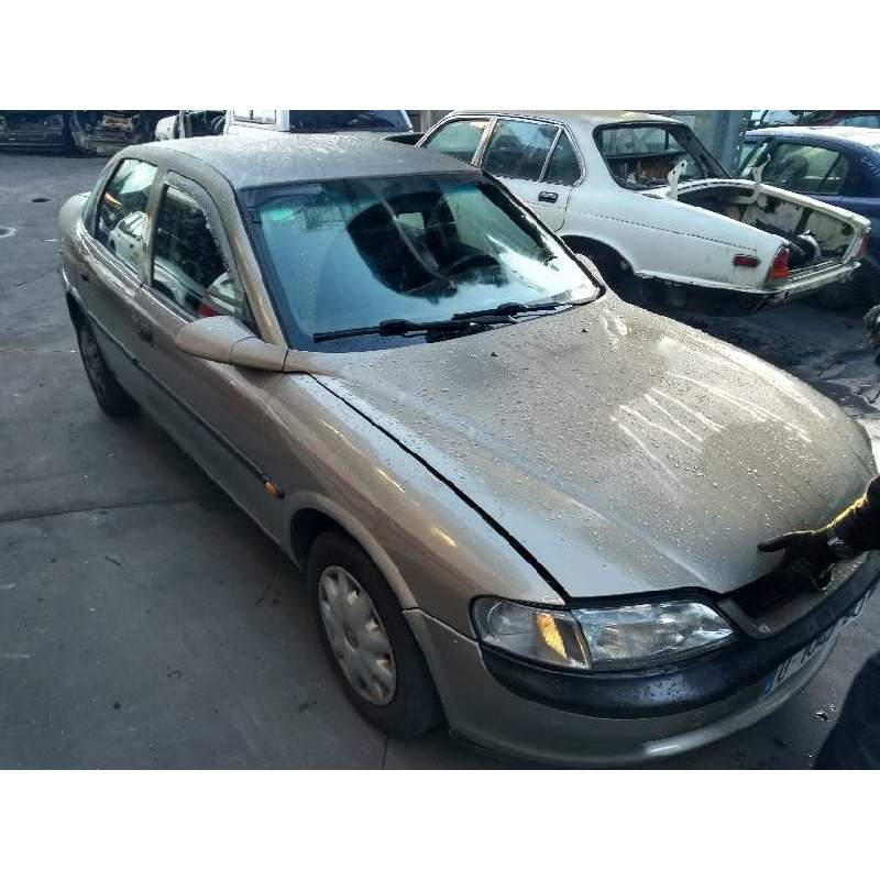 OPEL VECTRA B BERLINA