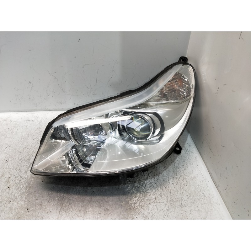 Recambio de faro izquierdo para citroen c5 berlina collection referencia OEM IAM 7393601259 6961316680. XENON OJO VER FOTOS , PA