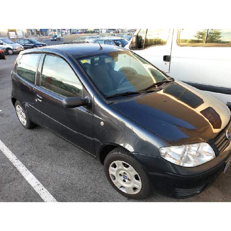 FIAT PUNTO BERLINA (188)