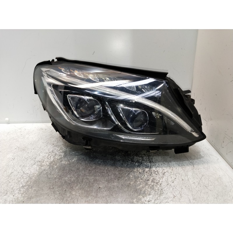 Recambio de faro derecho para mercedes clase c (w205) lim. c 220 cdi bluetec (205.004) referencia OEM IAM 030128423204 A20590688