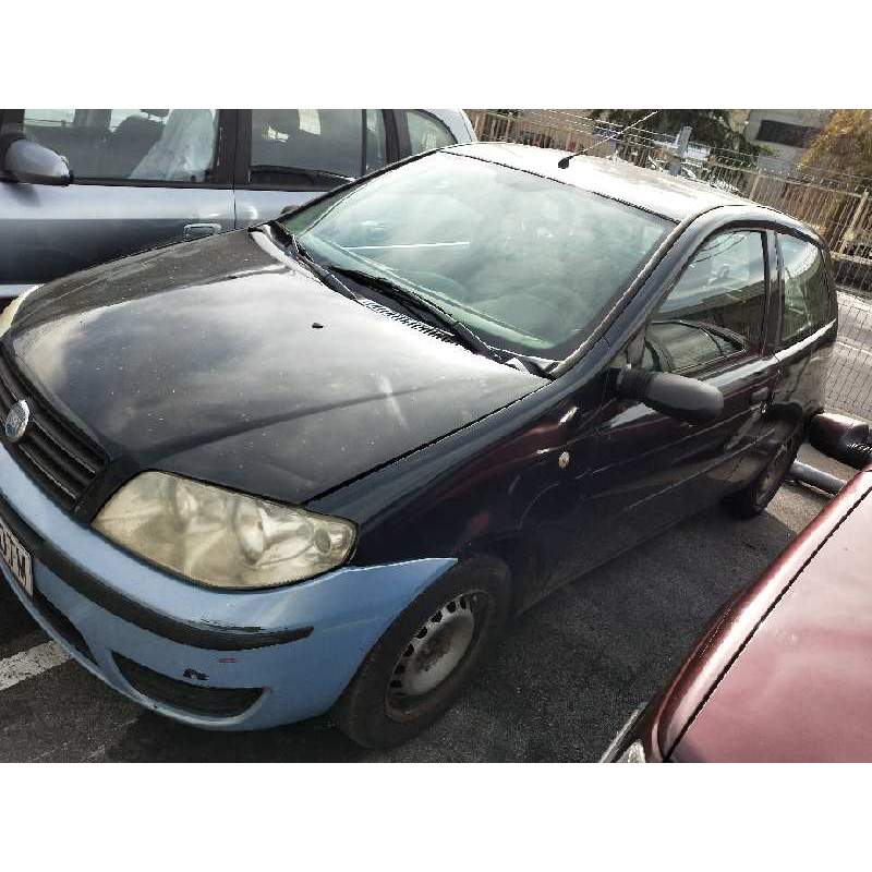 FIAT PUNTO BERLINA (188)