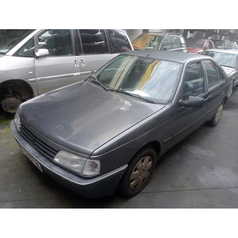 PEUGEOT 405 BERLINA