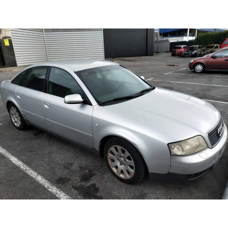 AUDI A6 BERLINA (4B2)