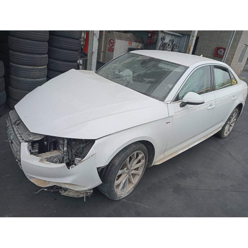 AUDI A4 BERLINA (8W2)