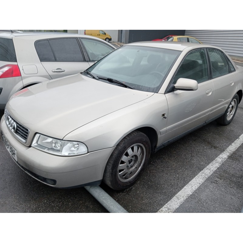 audi a4 berlina (b5) del año 2000