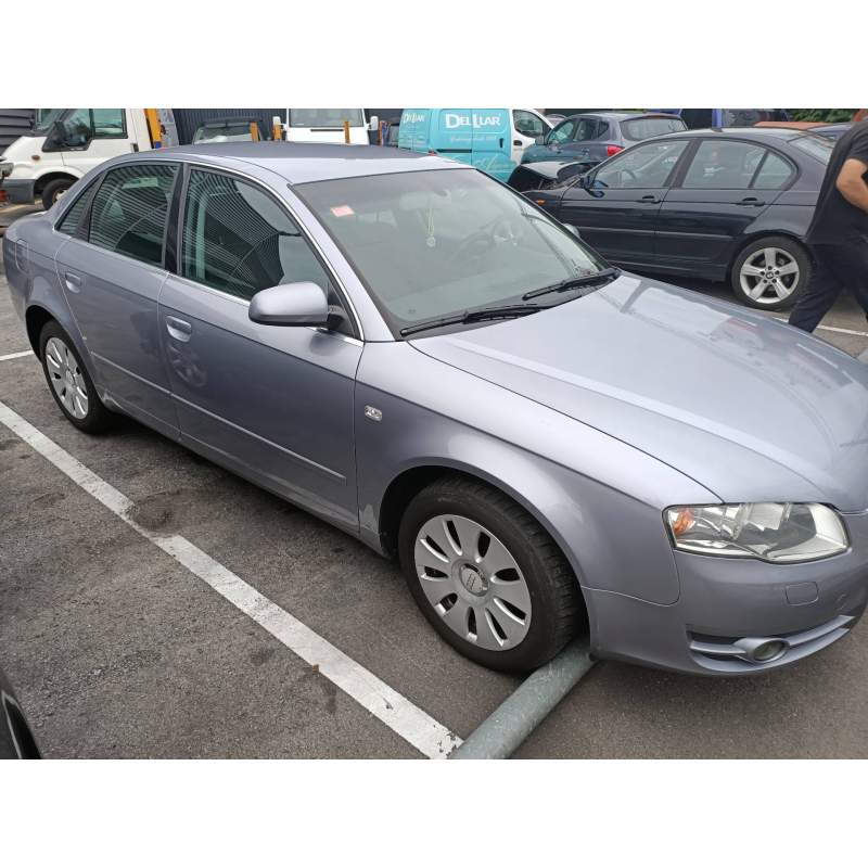 AUDI A4 BERLINA (8E)