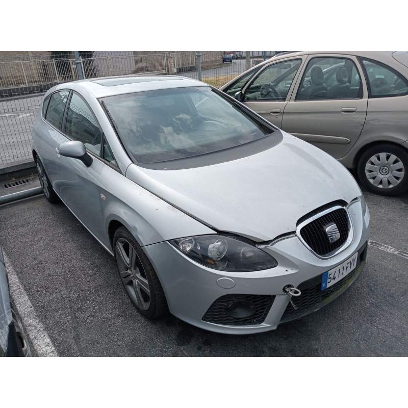 SEAT LEON (1P1)