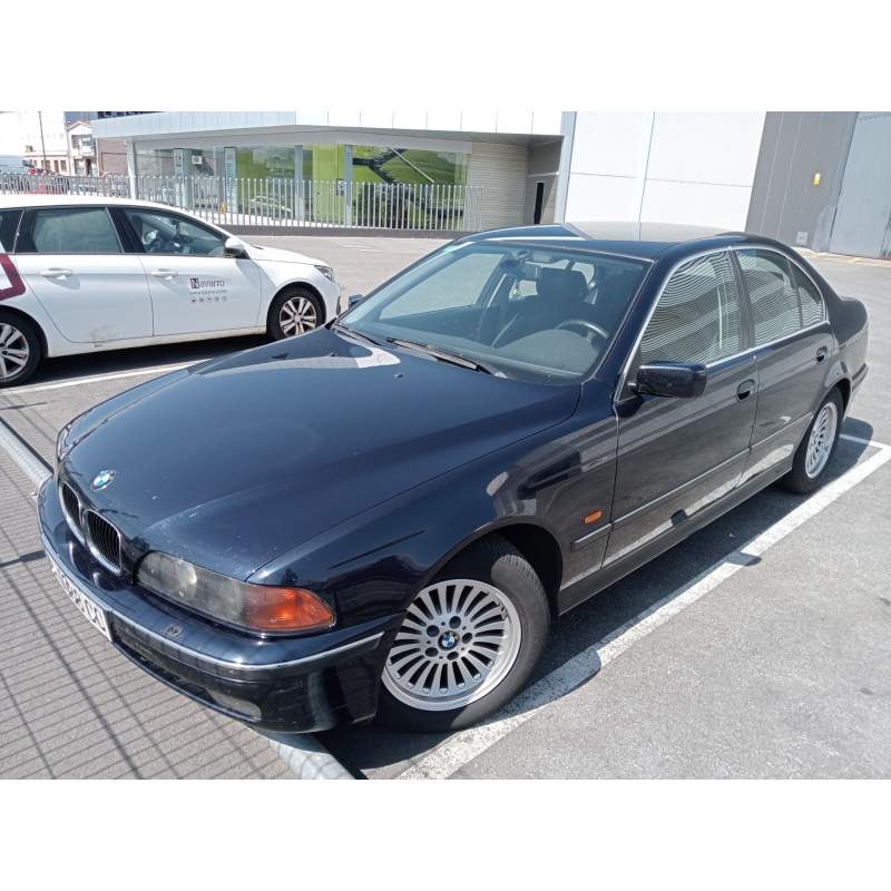 BMW 5 (E39)