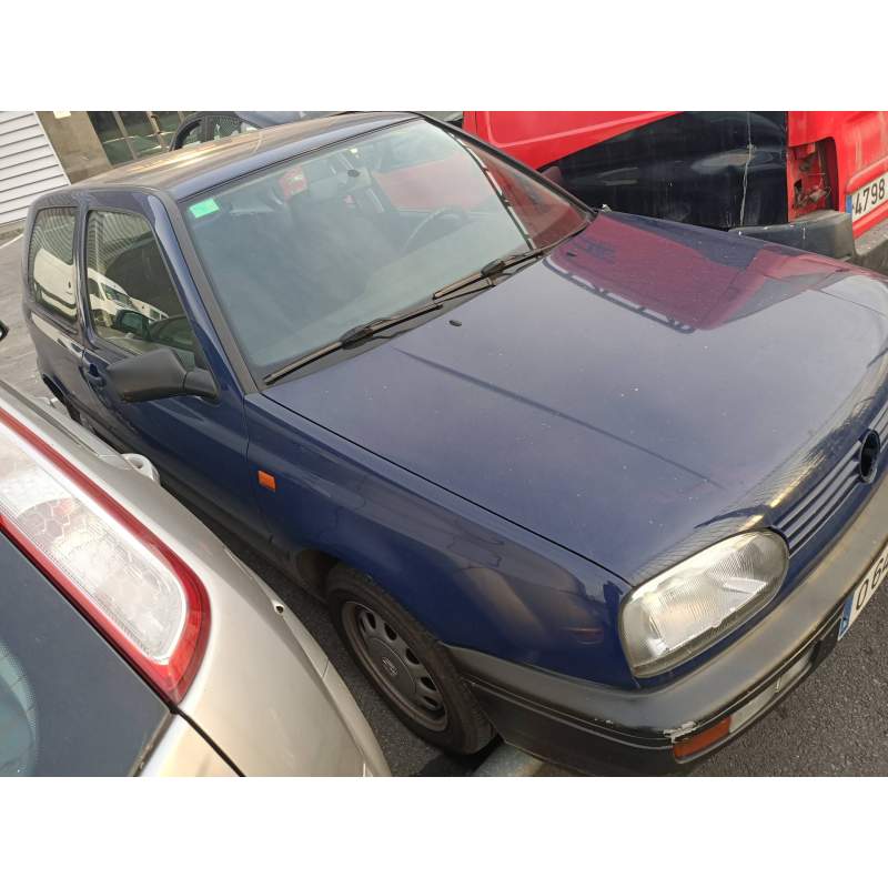 VOLKSWAGEN GOLF III BERLINA (1H1)