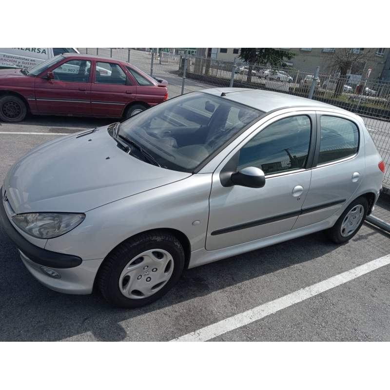 PEUGEOT 206 BERLINA