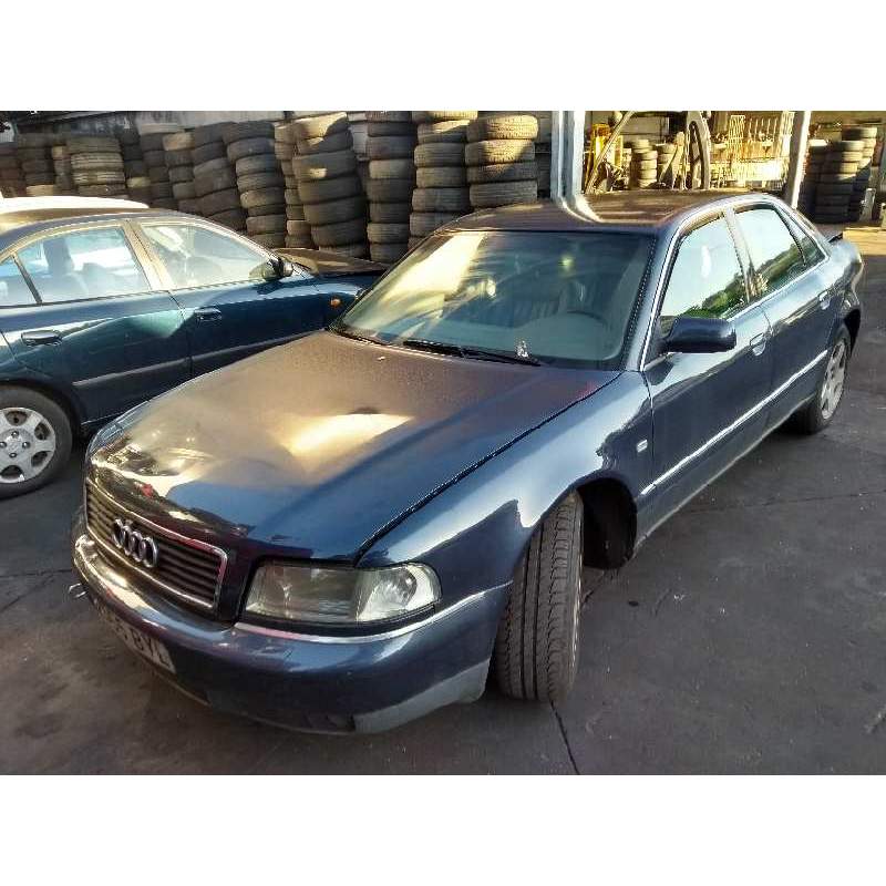 AUDI A8 (D2)