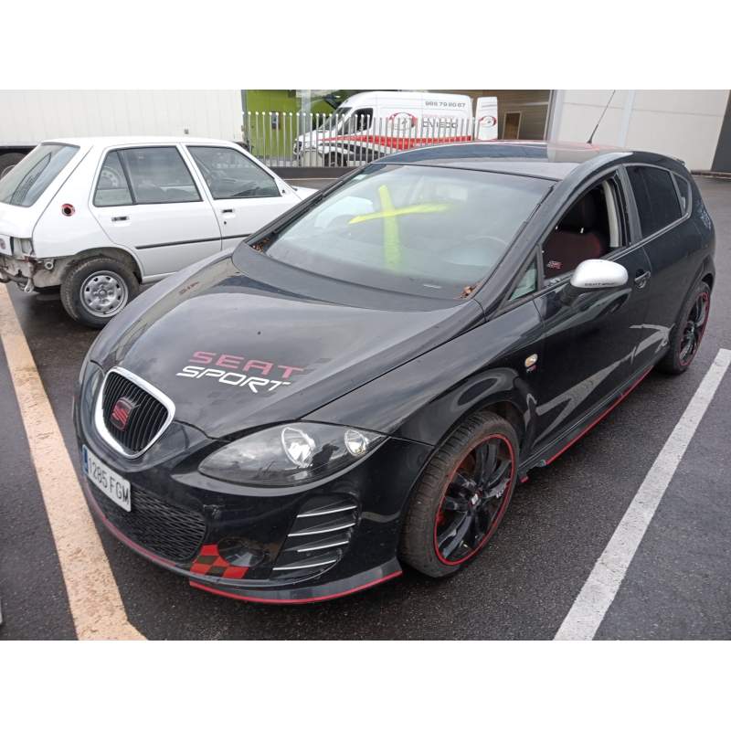 SEAT LEON (1P1)