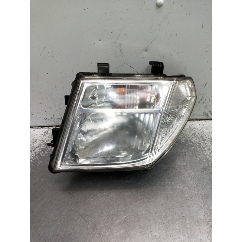 Recambio de faro izquierdo para nissan pathfinder (r51) 2.5 dci le referencia OEM IAM 26060EB30A  